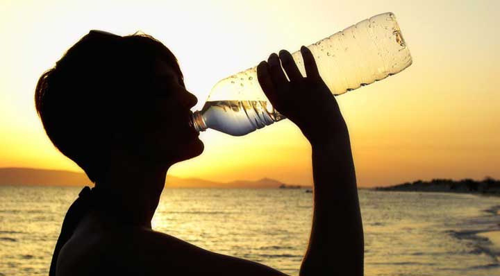 مقابله با کم آب شدن بدن در تابستان