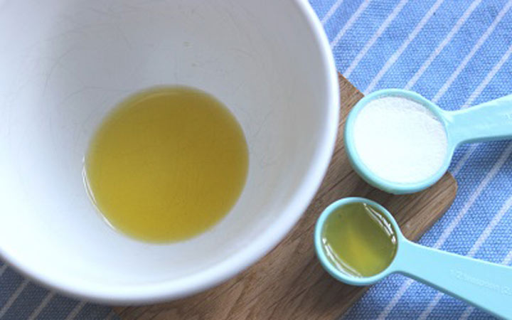ترکیب عسل و جوش شیرین هم می‌تواند پوست شما را پاکسازی کند - فواید عسل برای پوست