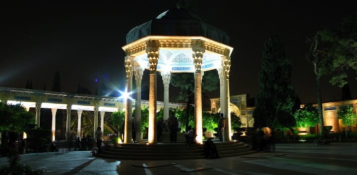 آرامگاه حافظ از جاهای دیدنی شیراز